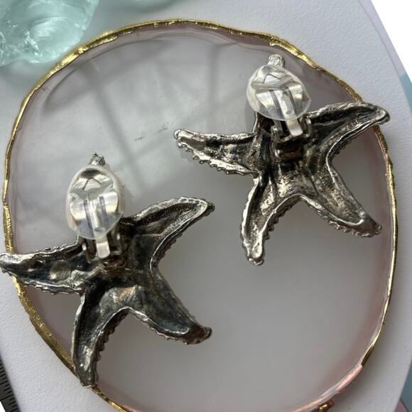 Vintage 1980 Silver Tone & White Large Starfish Nautical Clip On Earrings - Picture 5 of 5